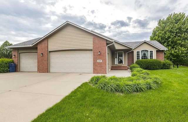 5 Bedroom, 3 Bath Single Family Home photos photos