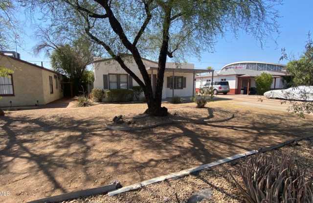 1714 N 17th Ave photos photos