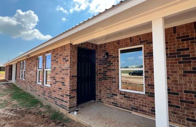 COMING SOON! 2/1 Horse Property near TSU RODEO ARENA photos photos