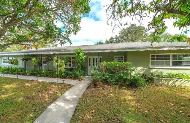 2709 SIESTA DRIVE - 2709 Siesta Drive, Southgate, FL 34239
