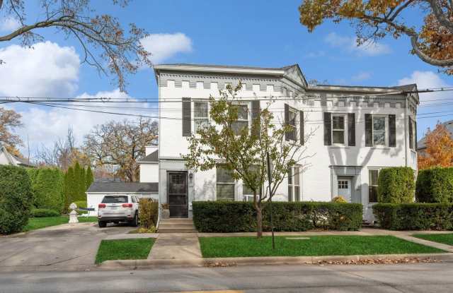 1099 Tower Road unit: 2 photos photos