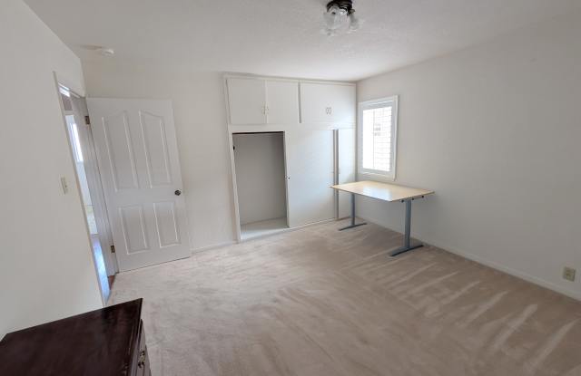 559 Cherry Way Gallery 3