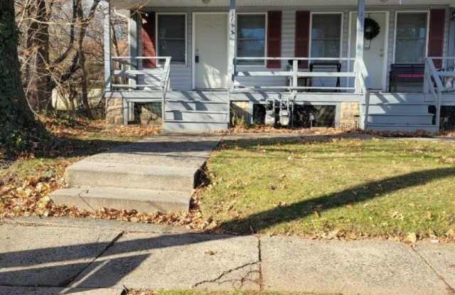 1613 E 2Nd St photos photos