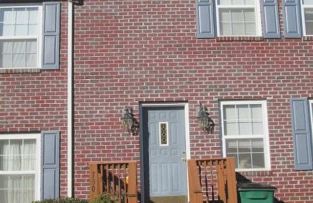 3 Bedroom 2 Bath Townhouse photos photos