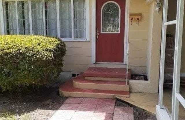 214 Baltimore Ave photos photos