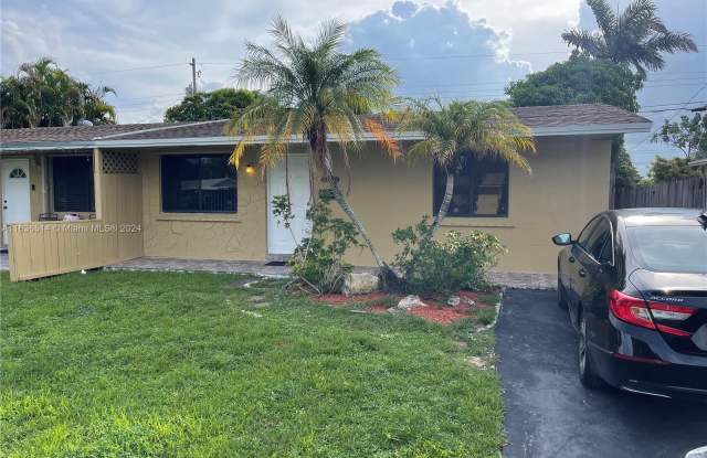 4979 SW 92nd Ter - 4979 Southwest 92nd Terrace, Cooper City, FL 33328