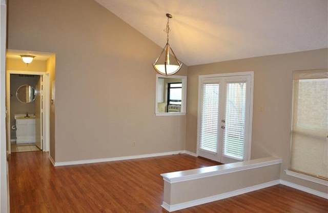 3821 Clover Hill Lane Gallery 3