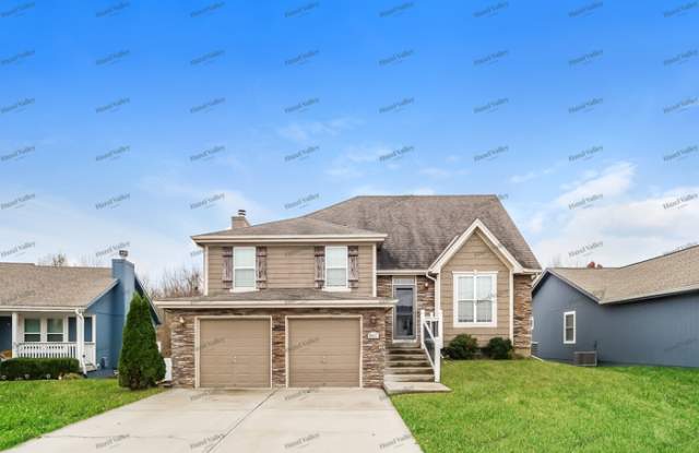 8401 Northeast 115th Street - 8401 Northeast 115th Street, Kansas City, MO 64157