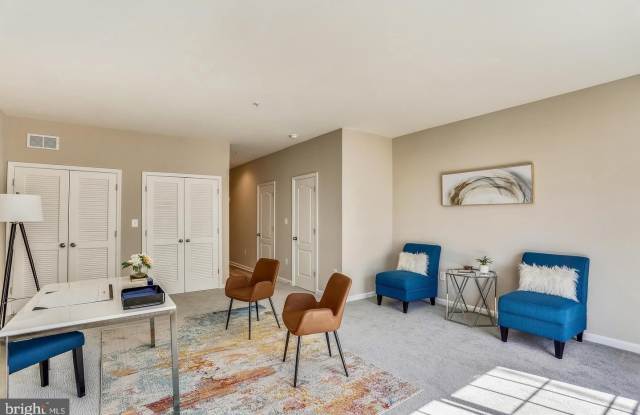 933 DORCHESTER COVE Road Gallery 4