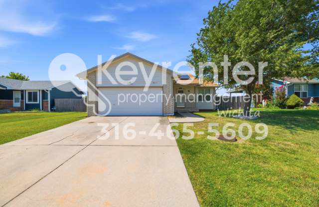 Spacious 4-Bedroom Home with Finished Basement & 2-Car Garage Gallery 1