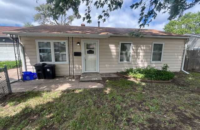 3-bedroom, 2 bath house available now photos photos