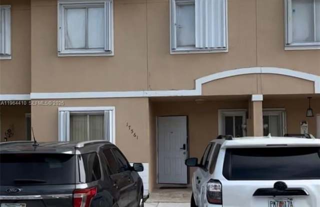 17561 SW 140th Ct photos photos