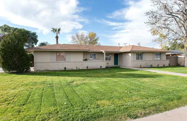 805 W AUGUSTA Circle - 805 West Augusta Circle, Phoenix, AZ 85021