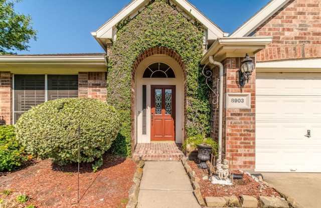 8903 Aberdeen Park Drive Gallery 3