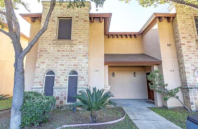10706 International Blvd - 10706 International Boulevard, Laredo, TX 78045