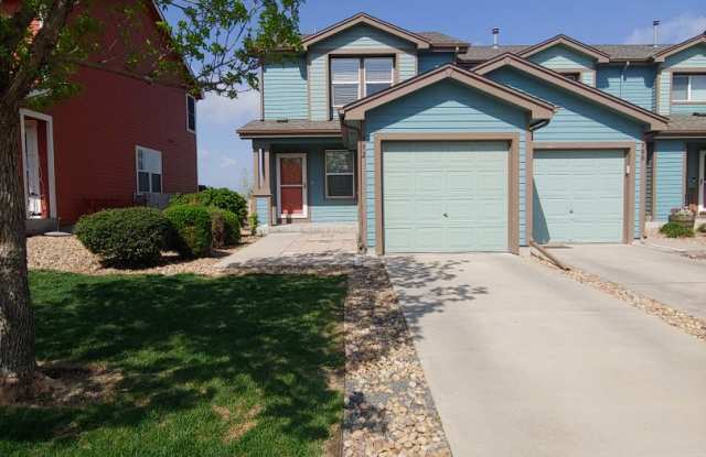 Delightful 3BD/2BA Townhome in Erie with Fresh Paint and New Flooring photos photos