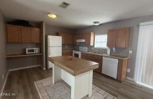 5861 PRINGLE Road Gallery 4