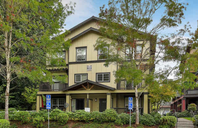 Sherwood Corner 3 Bed 2.5 Bath Townhome on top floor~  Reserved Parking and Washer & Dryer and Community Pool! Pets welcome! photos photos