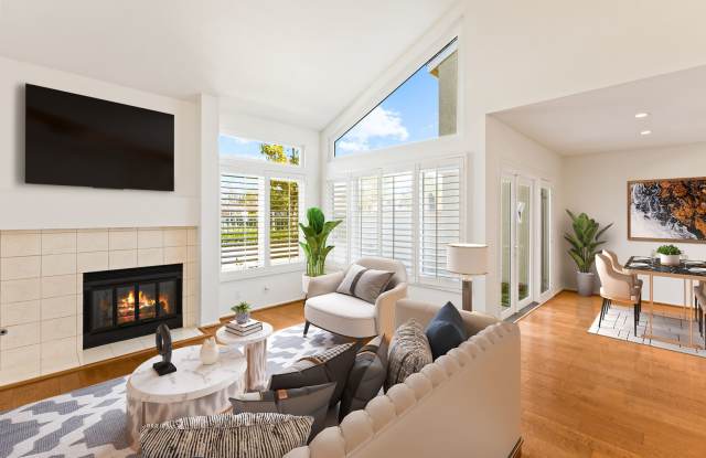 Stunning 2 Bed, 1.5 Bath Townhome in Irvine Available NOW! - 445 Deerfield Avenue, Irvine, CA 92606