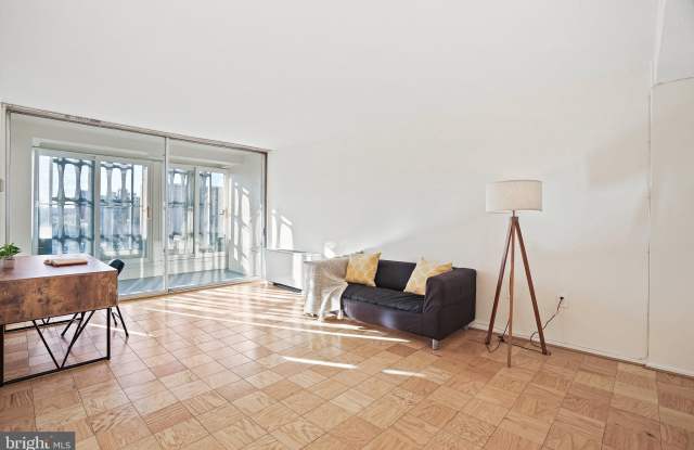 1301 DELAWARE Avenue SW unit: N504 photos photos