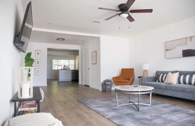 Fully Renovated 2x1 in a fabulous location! photos photos