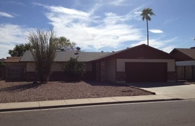 2955 E Edgewood Ave photos photos