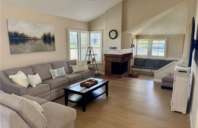 17 FALLBROOK Gallery 3