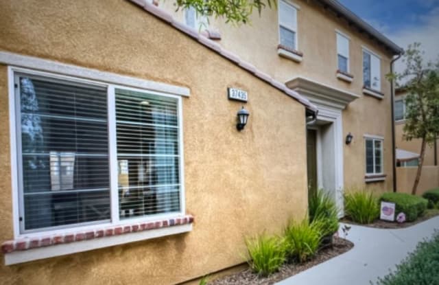 37435 Paseo Tulipa - 37435 Paseo Tulipa, French Valley, CA 92563