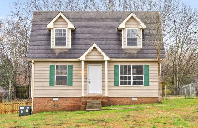 3 Bedroom Pet Friendly Home For Rent! - 533 Bruce Jenner Drive, Clarksville, TN 37042