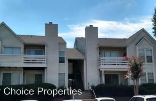 9601 F Vinca Circle - 9601 Vinca Cir, Charlotte, NC 28213