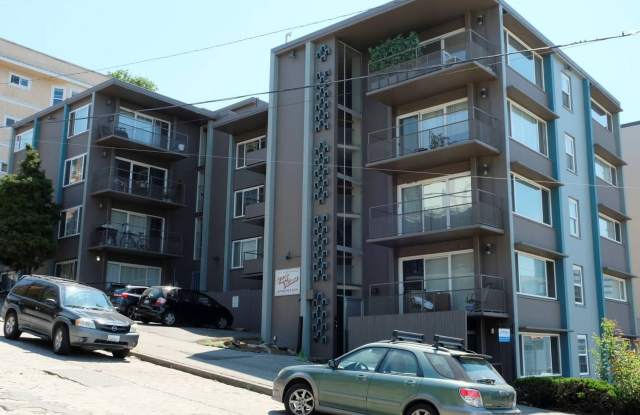 Clift House Apartments | Updated Homes Near Broadway and Light Rail Gallery 2