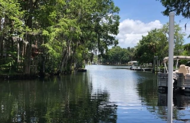 544 NW Fern Dr - 544 Northwest Fern Drive, Crystal River, FL 34428