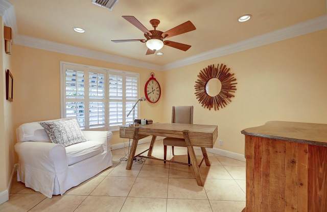 12046 Prosperity Farms Road Gallery 4