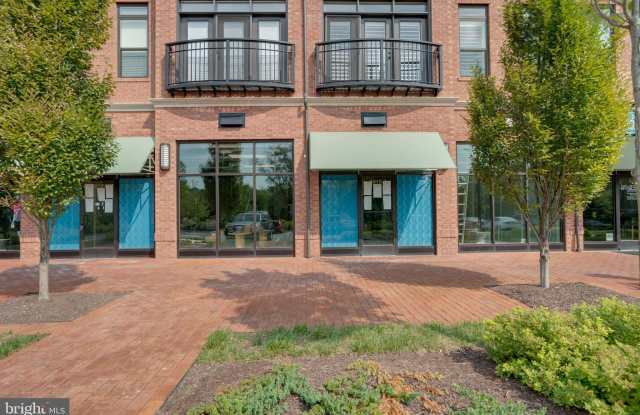 412 MADISON TRADE Plaza SE photos photos