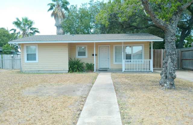 749 Westchester - 4/Bed 2/Bath - $1800/month photos photos