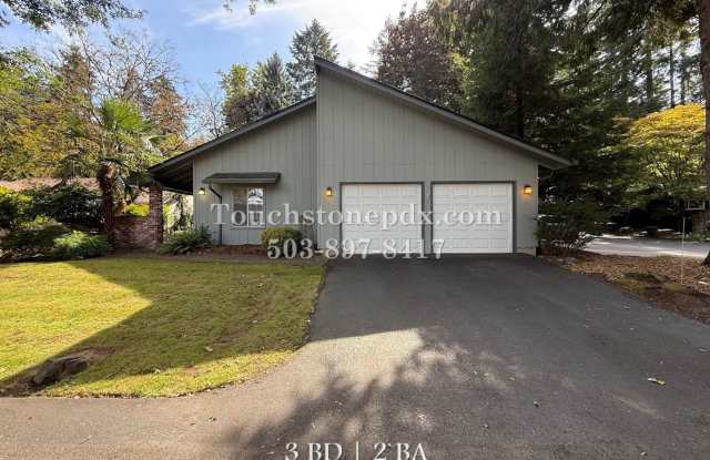 Classic 3 BD 2 BA Large Home with Amazing Yard! photos photos Classic 3 BD 2 BA Large Home with Amazing Yard! photos photos