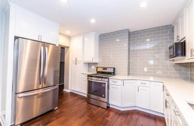 Student Housing - South Side Rental Gallery 4