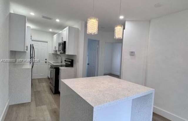 4783 NW Flagler Terrace, Miami, FL 33126 - 5270 Gallery 4