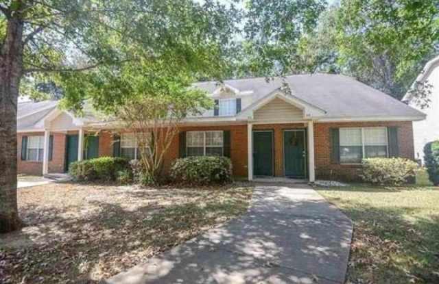 2525 Hartsfield Road unit: 23 photos photos