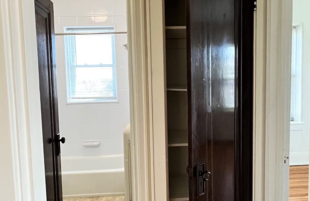 Randolph Apartments Gallery 4