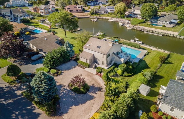 71 Romana Drive - 71 Romana Drive, Hampton Bays, NY 11946