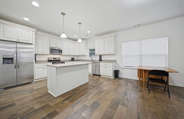 1014 Avenue H Gallery 2