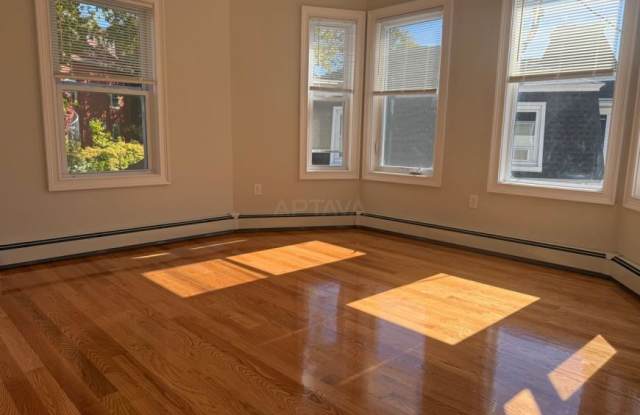 7 Homer Sq. Gallery 2