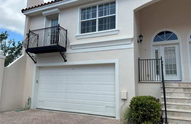 100 NE RICARDO WAY - 100 Ricardo Way Northeast, St. Petersburg, FL 33704