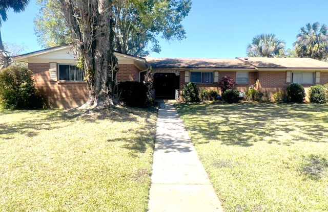Quaint 3Bed/ 2.5Bath/ 2 Car Garage Home In Carver Manor! - 6955 Robert F Kennedy Circle, Jacksonville, FL 32209