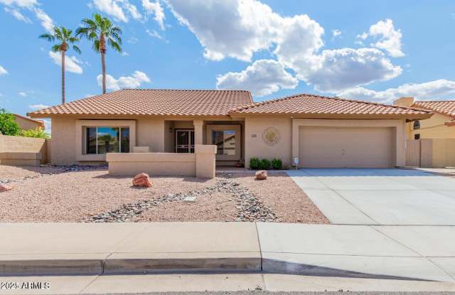 2563 N TAMARISK Street photos photos