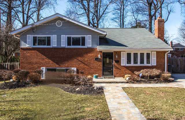 9712 HOLMHURST ROAD - 9712 Holmhurst Road, North Bethesda, MD 20817
