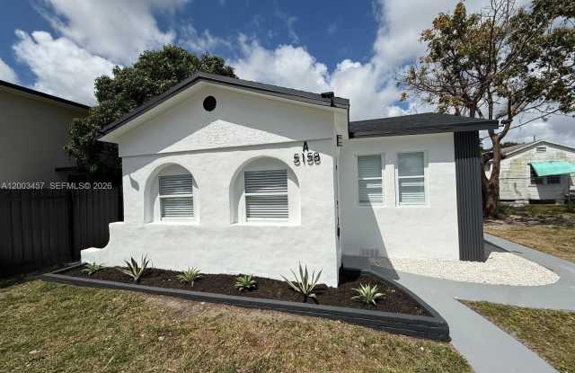 5158 NW 19th Ave photos photos