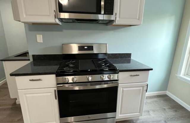 Gorgeous Studio Apartment in Quiet Pittsfield Street photos photos