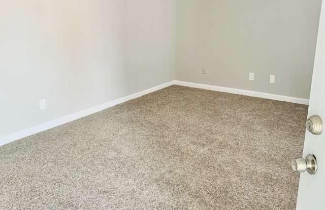 Carlton Ford Apartments Gallery 4